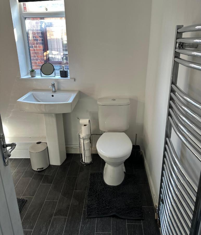 Tiye Estates Short Stay Stoke-on-Trent Eksteriør billede